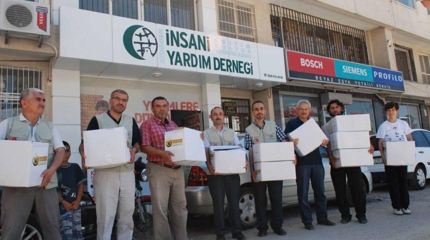 İskenderun'daki Suriyelilere Gıda Yardımı Yapıldı