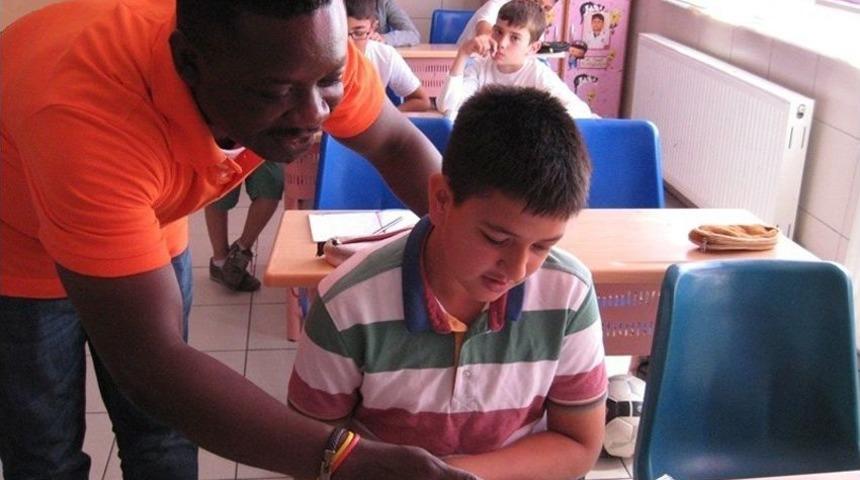 Lara Koleji &Ouml;ğrencileri İngilizceyi Yaşayarak &Ouml;ğreniyor