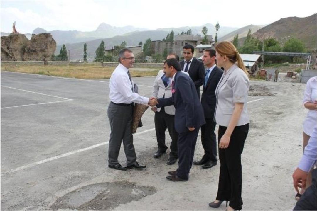 Aile Ve Sosyal Politikalar Bakanlığı Sosyal Yardımlar Genel M&uuml;d&uuml;r Yardımcıları Hakkari&rsquo;yi Ziyaret Etti