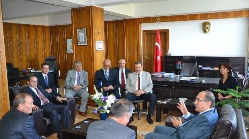 Vali Savaş, Defterdar Kırım&rsquo;dan Brifing Aldı