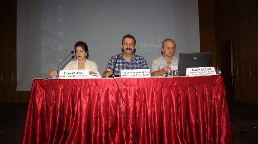 Panelde Aile Ve Okulun &Ouml;nemi Vurgulandı