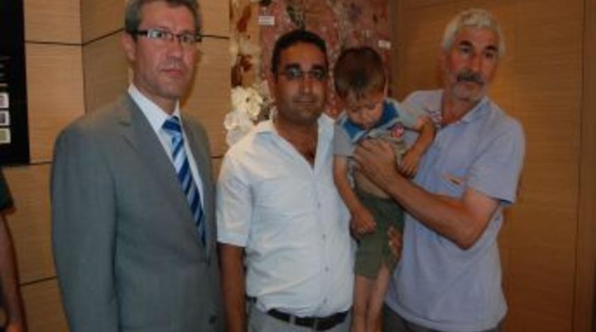 Evinin &Ouml;n&uuml;nden Ka&ccedil;ırılan 3 Yaşındaki Emircan&rsquo;ı Polis 2. G&uuml;n Buldu