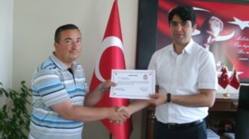 Selendi'de Ağa&ccedil; Dikenlere Sertifika Verildi