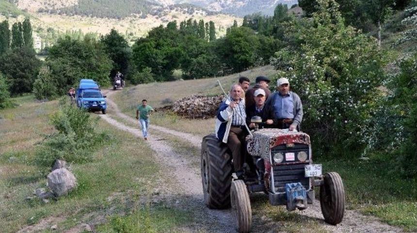 Kaybolan Yaşlı Adam İ&ccedil;in Seferber Oldular