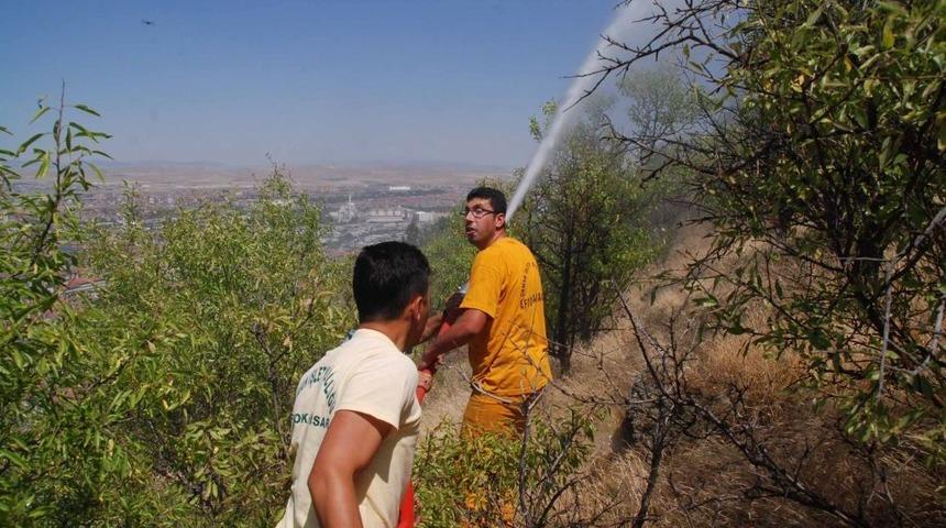 Afyonkarahisar'da Yangın: 10 D&ouml;n&uuml;ml&uuml;k Dikili Alan Zarar G&ouml;rd&uuml;