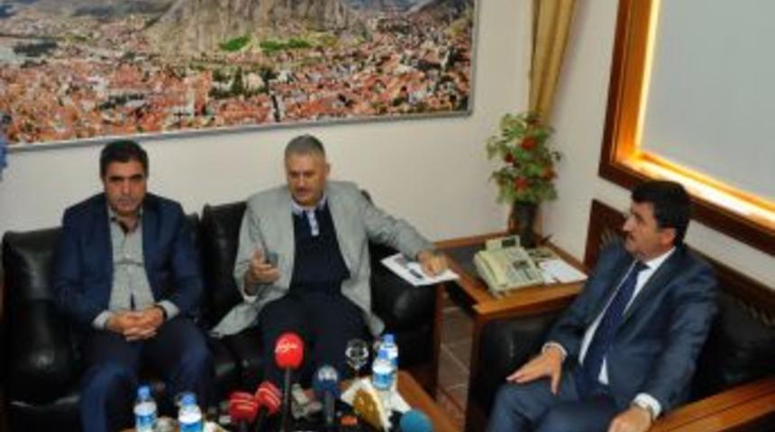 Bakan Yıldırım: 80 Yılda Yapılan B&ouml;l&uuml;nm&uuml;ş Yolun 15 Katını Yaptık