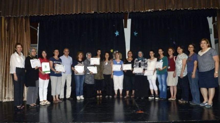 Kadın Sağlığı Eğitiminde Sertifika Heyecanı