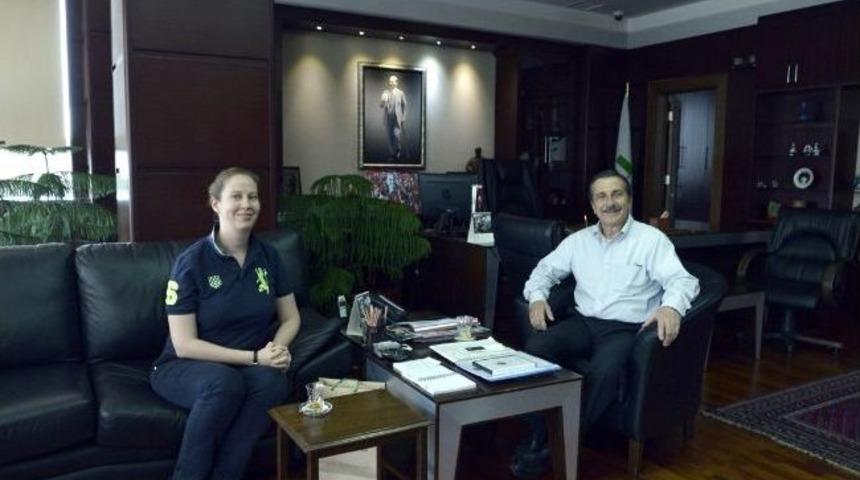 Başkan Ata&ccedil; Avusturalyalı Araştırmacıyı Ağırladı