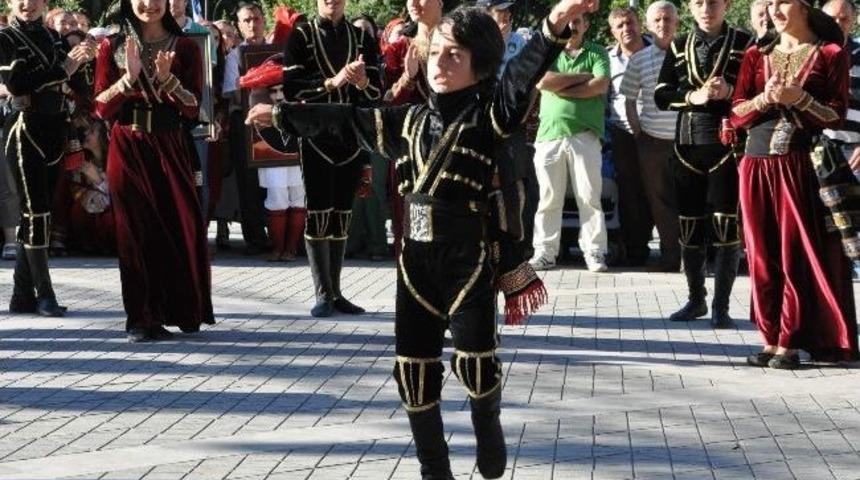 Zonguldak&rsquo;ın 92. Yıld&ouml;n&uuml;m&uuml; Etkinlikleri Kortej Y&uuml;r&uuml;y&uuml;ş&uuml; İle Başladı