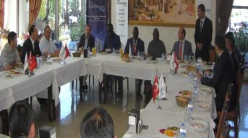 Kazanlı Iş Adamları Orta Afrika&rsquo;ya Y&ouml;neldi