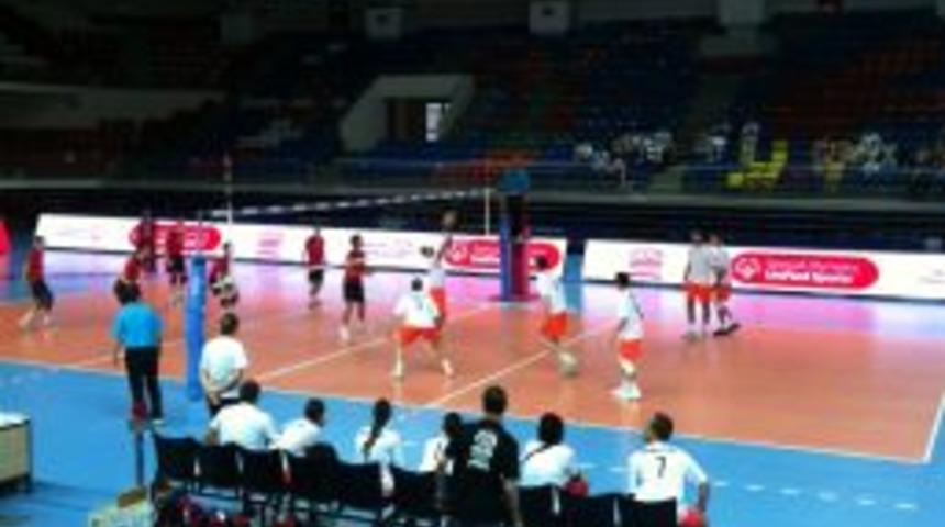 &Ouml;zel Olimpiyatlar Avrupa Karma Voleybol Ve Basketbol Ma&ccedil;ları Ile Devam Edildi