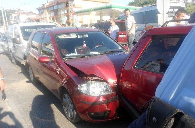 Ereğli’de 6 Araç Zincirleme Kaza Yaptı: 2 Yaralı 1
