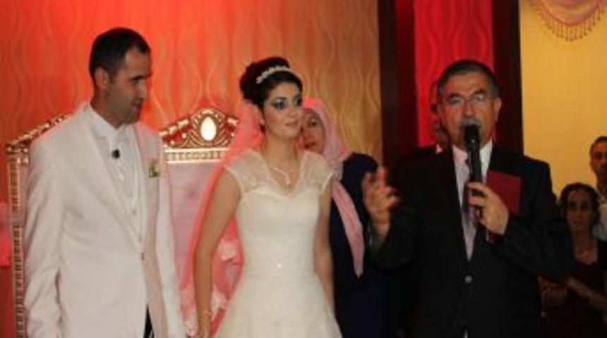 Bakan Yılmaz Ve Destici Nikah Şahitliği Yaptı