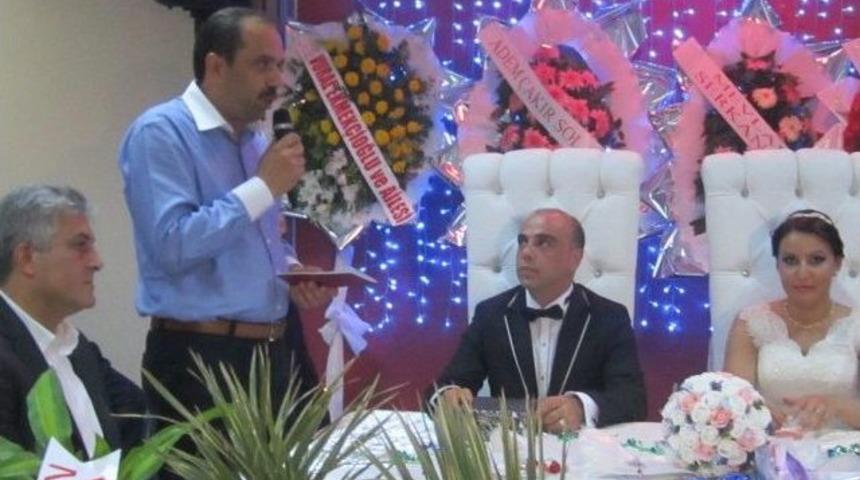 &Ccedil;evre Ve Şehircilik Bakan Yardımcısı Balta Nikah Şahitliği Yaptı