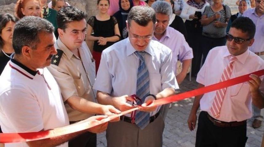 Yumurtalık'ta Kursiyerler &Uuml;r&uuml;nlerini Sergiledi