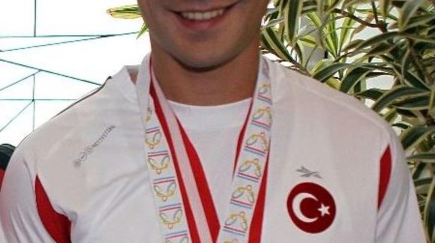 Altın Madalyaya Engel Yok