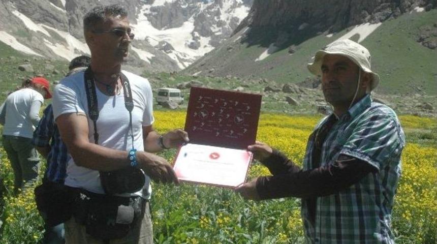 Cilo-buzul Dağlarında Barış &Ouml;d&uuml;l&uuml; Verildi