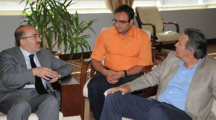 Kolombiya B&uuml;y&uuml;kel&ccedil;isi Fernando Panesso&rsquo;dan Başkan G&uuml;mr&uuml;k&ccedil;&uuml;oğlu&rsquo;na Ziyaret