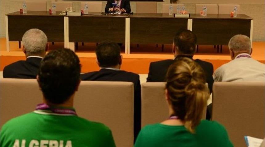 Cezayir Spor Bakanı Tahmi: "2020 Yolunda T&uuml;rkiye'nin Yanındayım"