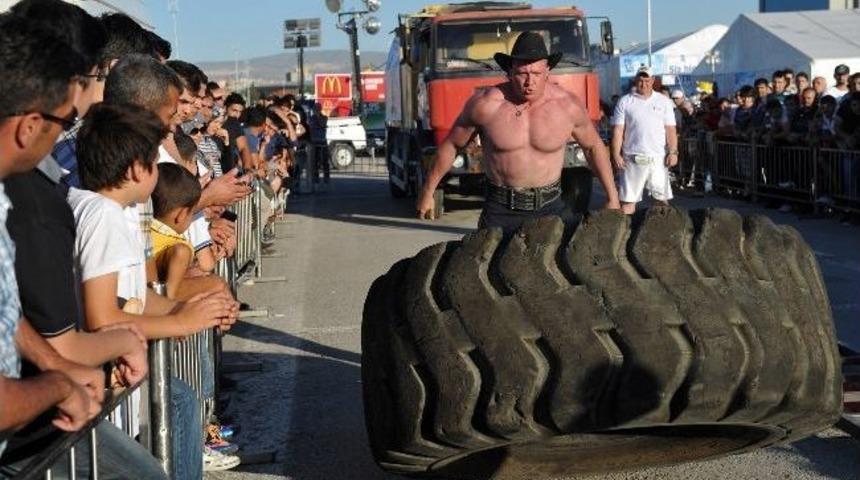 Festival&rsquo;de Dimitri&rsquo;nin Şaşırtan G&uuml;c&uuml;