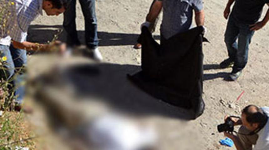 Kaldırımda yürürken otoparka düştü