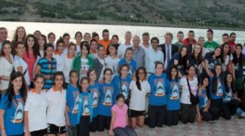 Yarı Finale Kalan Hentbolcular Mamuca G&ouml;letinde Buluştu