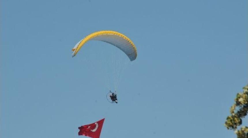 Ak&ccedil;akoca Semalarında Yama&ccedil; Paraş&uuml;tleri B&uuml;y&uuml;ledi