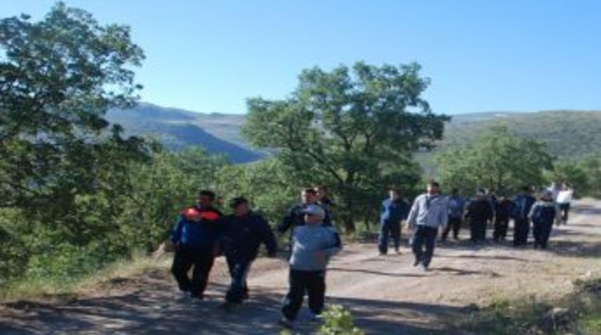 Belediye &Ccedil;alışanları Kent Ormanı'nda Spor Yaptı