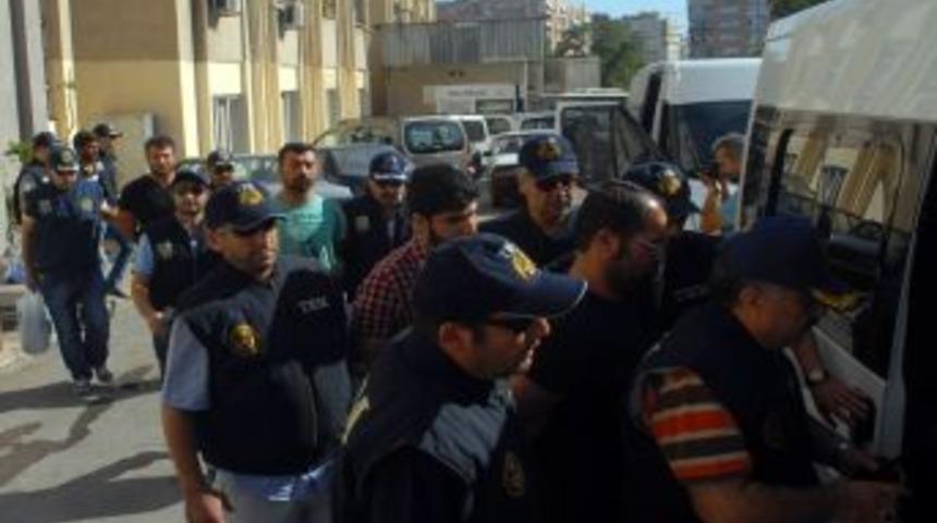 Gezi Provakasyonunda G&ouml;zaltına Alınan Ş&uuml;pheli Polis Nezaretinde LYS'ye Girdi