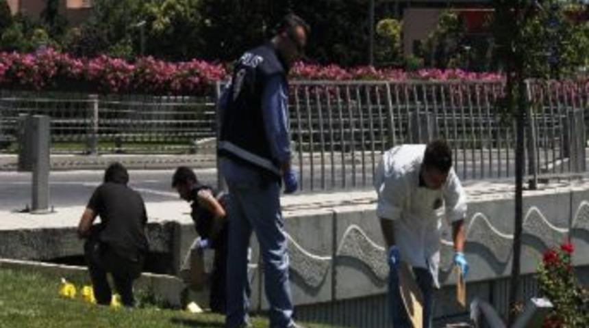 Havalimanında Ş&uuml;pheli &Ccedil;anta Paniği