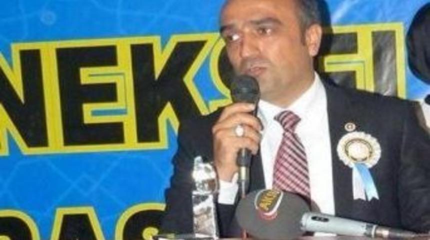 Ak Partili İ&ccedil;ten Yılın Miletvekili &Ouml;d&uuml;l&uuml;n&uuml; Aldı