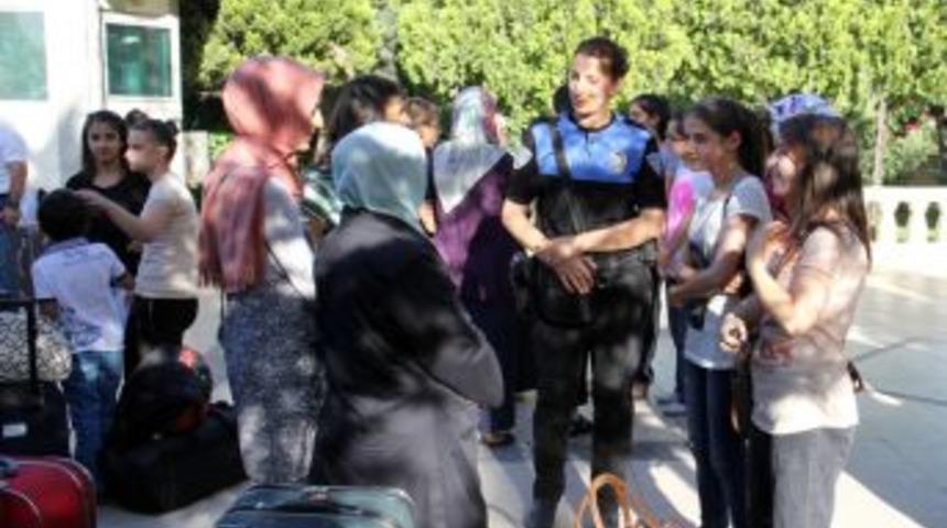 Mardin Polisi 400 &Ouml;ğrenciye İngilizce Eğitimi Verecek