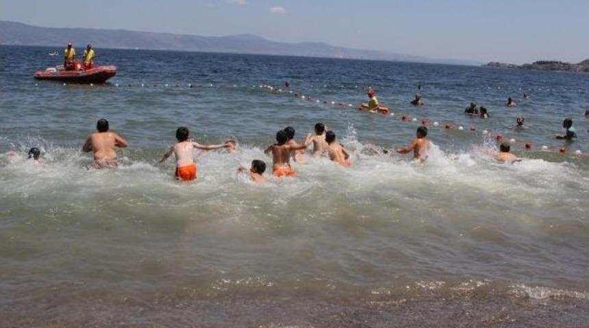 Karam&uuml;rsel&rsquo;e Bu Yıl Da Mavi Bayrak Asıldı