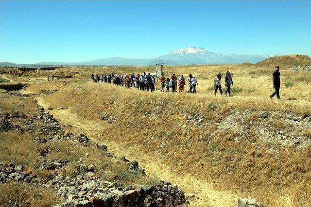 Tarihle Tanışma Zamanı