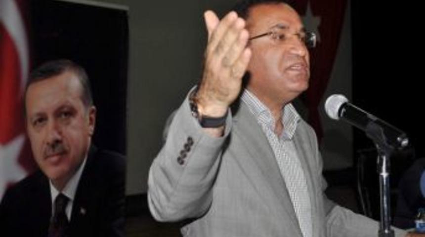 Bozdağ: Merkel, T&uuml;rkleri G&ouml;rmezden Gelirse T&uuml;rkler De Başkalarını G&ouml;rebilir