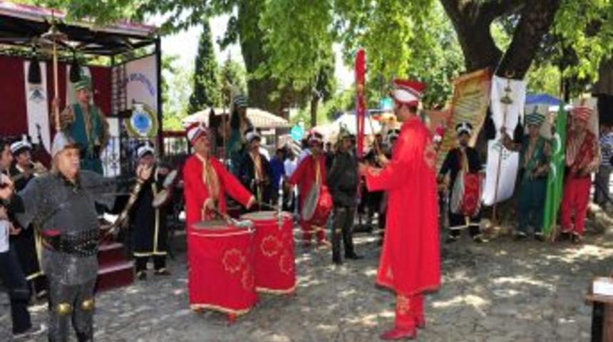 Cumalıkızık&rsquo;ta &Uuml;&ccedil;&uuml; Bir Arada Şenlik