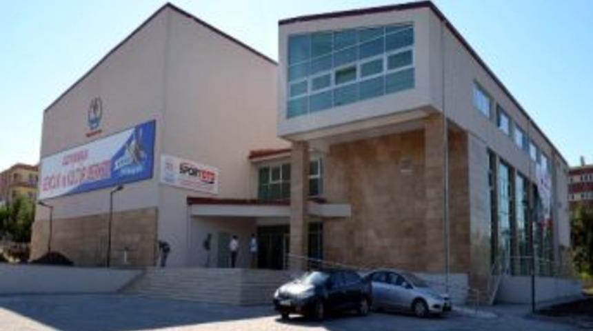 Yeni Gen&ccedil;lik Merkezi Binası Hizmete A&ccedil;ıldı