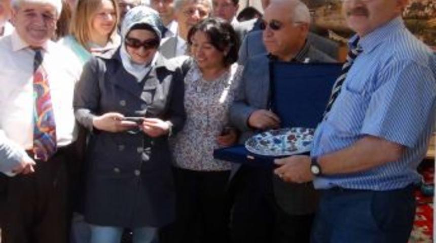 &Ccedil;i&ccedil;ek: Yeni Bir S&uuml;leymaniye I&ccedil;in Bir Sultan S&uuml;leyman Bir De Mimar Sinan Gerekli