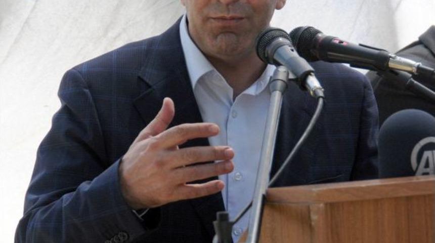 Yılmaz: Biz Sorunları &Ccedil;&ouml;zmeye &Ccedil;alışıyoruz, Birileri Sorun &Ccedil;ıkarmaya &Ccedil;alışıyor