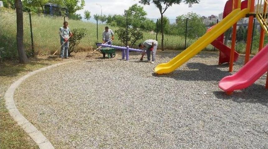 İzmit Malta&rsquo;daki Parklar Bakımdan Ge&ccedil;ti