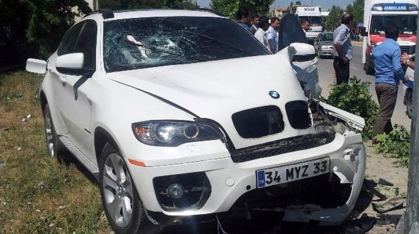 Van&rsquo;da Aynı Caddede 2 Ayrı Trafik Kazası: 5 Yaralı