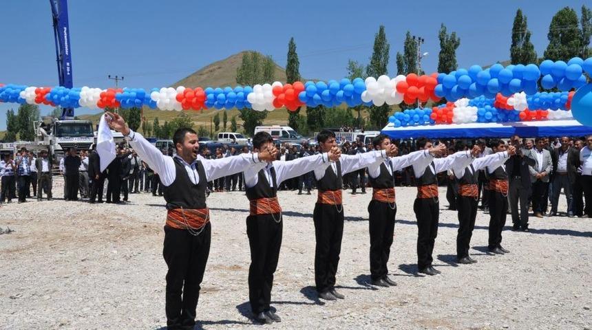 Patnos'ta Fak&uuml;ltelerin Temeli Atıldı