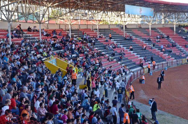 20 Yaş Altı Dünya Kupası Başladı, Taraftarın Ilgisi Az