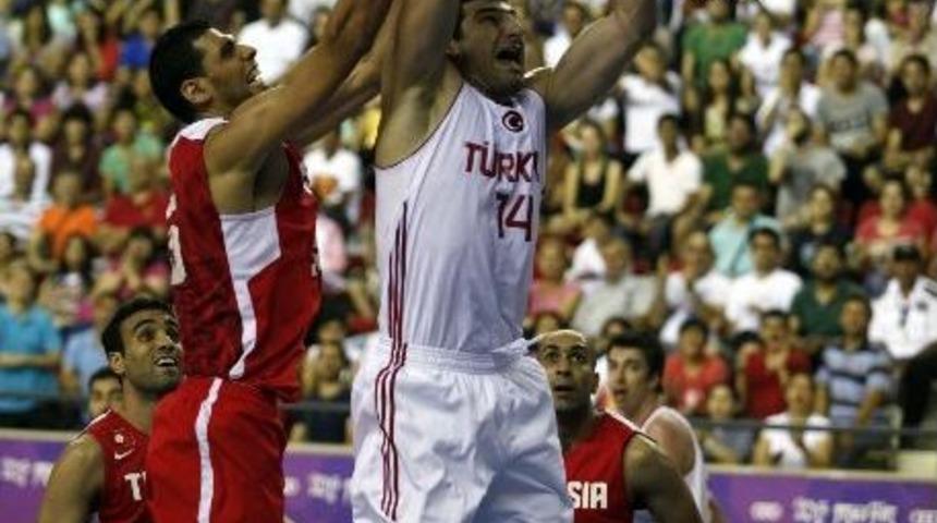 12 Dev Adam Final İ&ccedil;in Ter D&ouml;k&uuml;yor