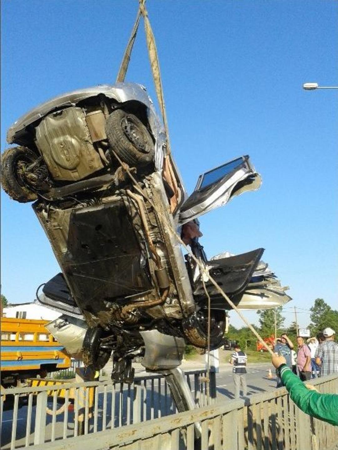 Katliam gibi kaza: 5 &ouml;l&uuml;