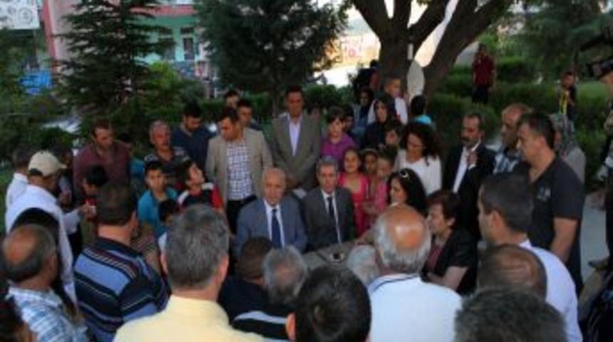 Kentsel Dönüşüm Için 20 Yıllık Binalar Yıkılıyor