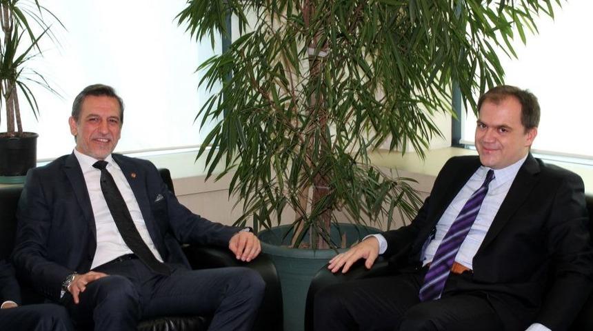 &Ouml;nder Matlı: 2023 Hedefine BTSO &Ouml;nc&uuml;l&uuml;k Etmeli