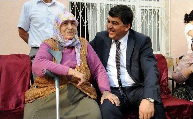 Başkan Fadıloğlu’ndan Huzurevi Sakinlerine Anlamlı Ziyaret