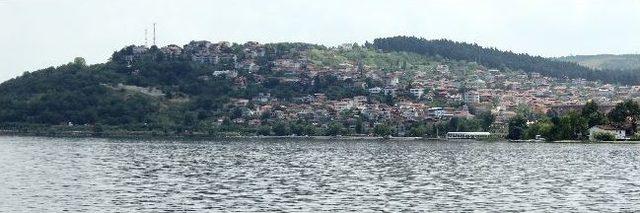 Arap Turistlerin En Gözde Eğlencesi Göl Bisikleti