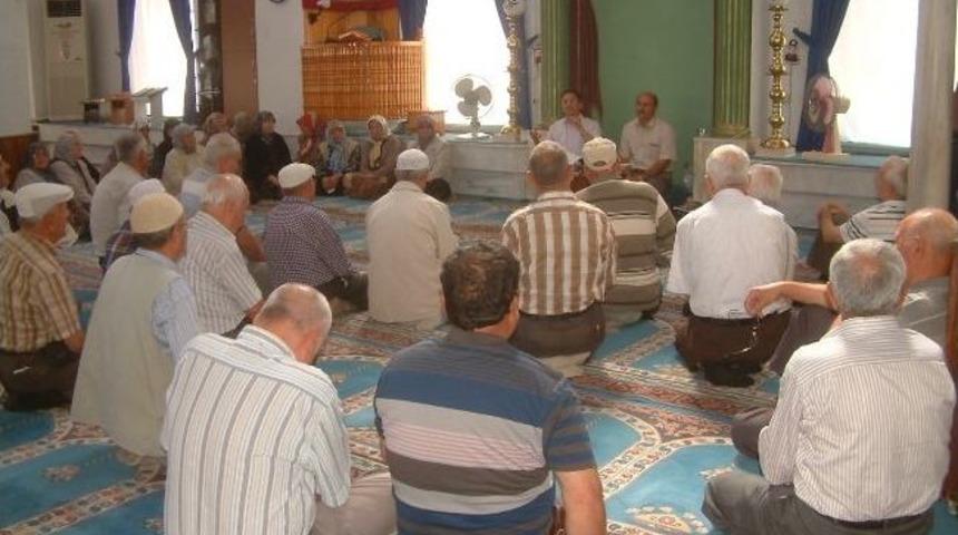 Burhaniye&rsquo;de Hacı Adaylarına Seminer